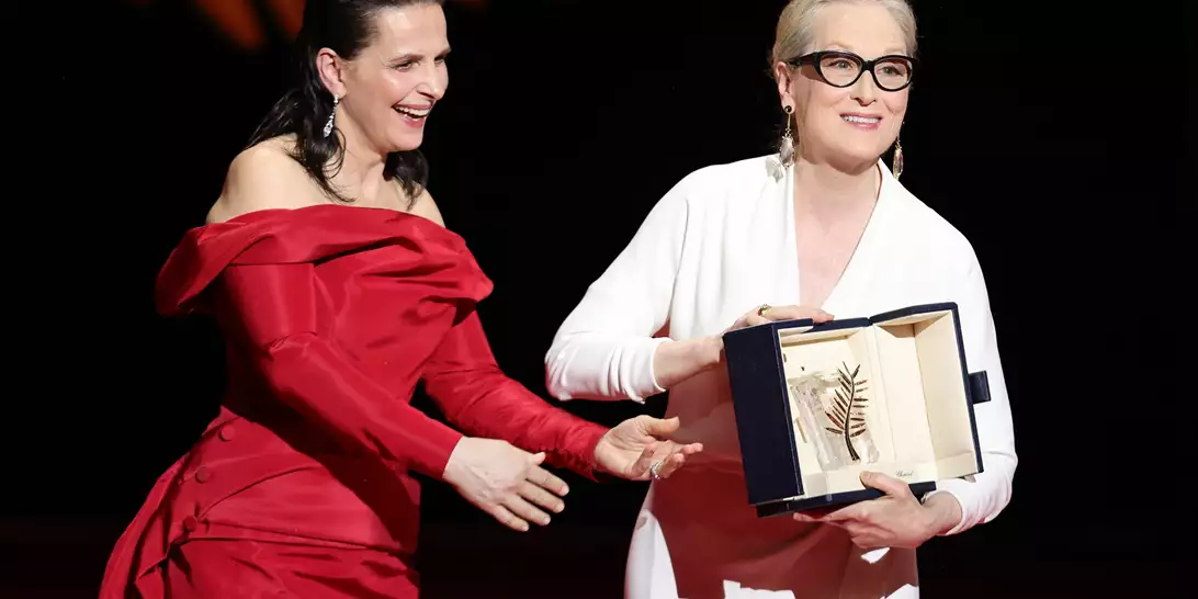 "Πίστευα ότι η καριέρα μου θα τελειώσει στα 40" | Η Meryl Streep παρέλαβε το τιμητικό Φοίνικα του φετινού Φεστιβάλ των Καννών