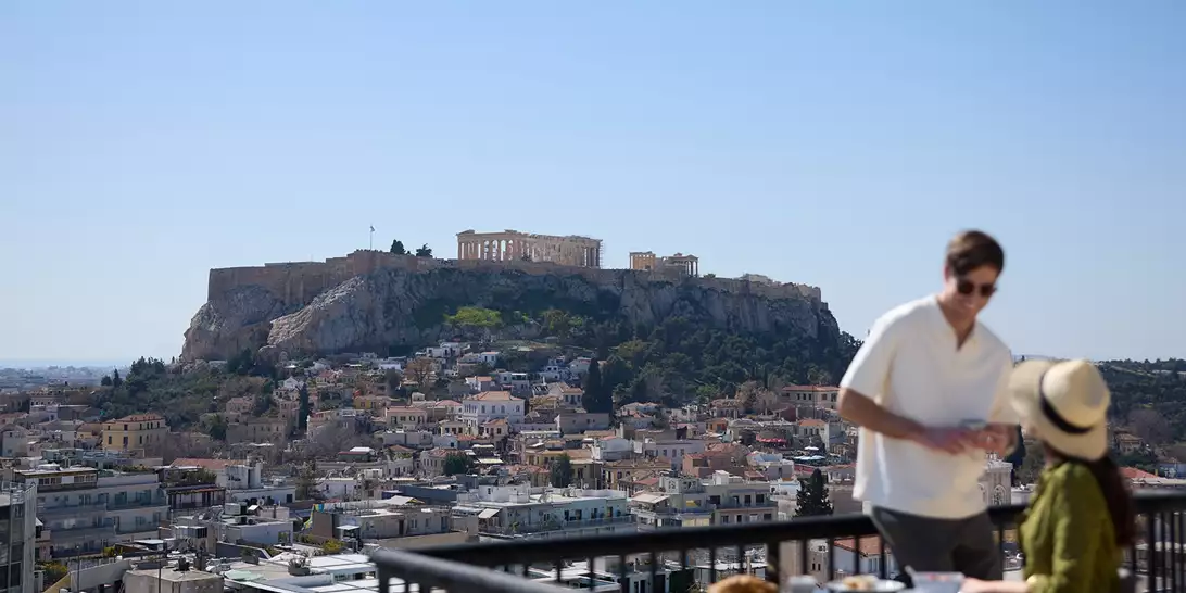 Όλη η Αθήνα στα πόδια σας: ζήστε μια μέρα στο Astor Hotel