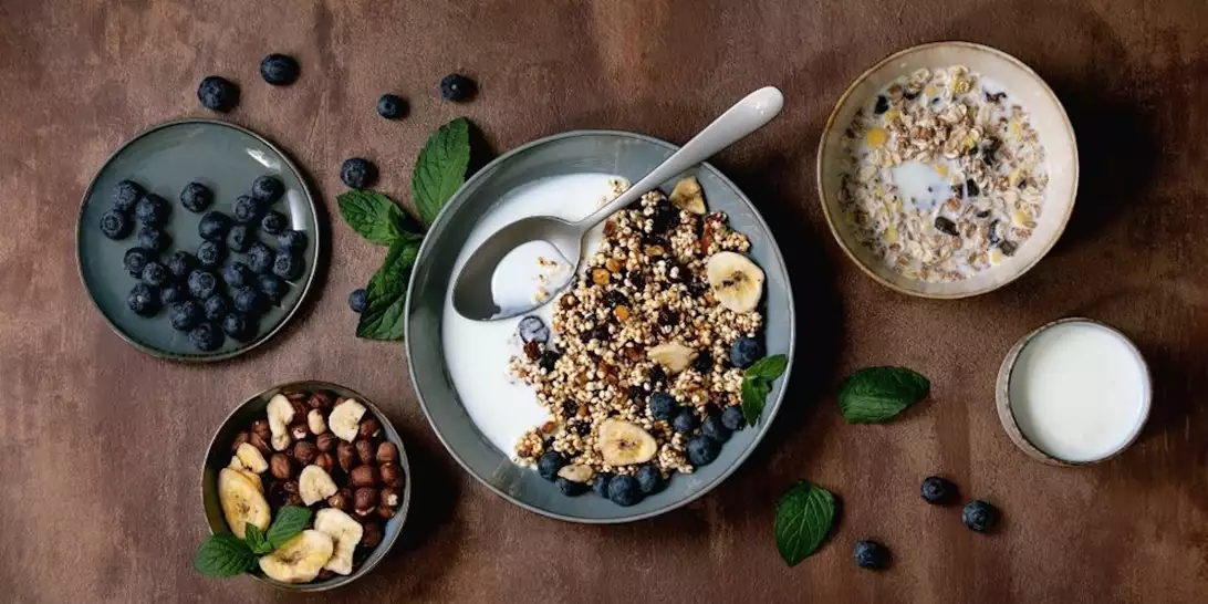 Γιατί δεν πρέπει να αφήνoυμε το χαρτόνι γύρω από τo γιαούρτι όταν τo αποθηκεύουμε στο ψυγείο