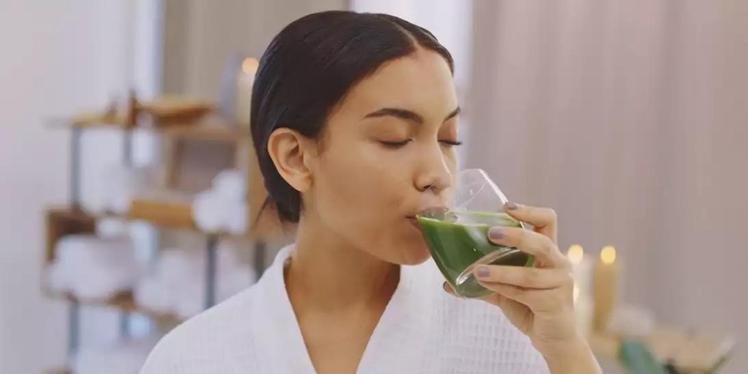 6 πρωινές συνήθειες για να χάσετε το επίμονο λίπος στην κοιλιά