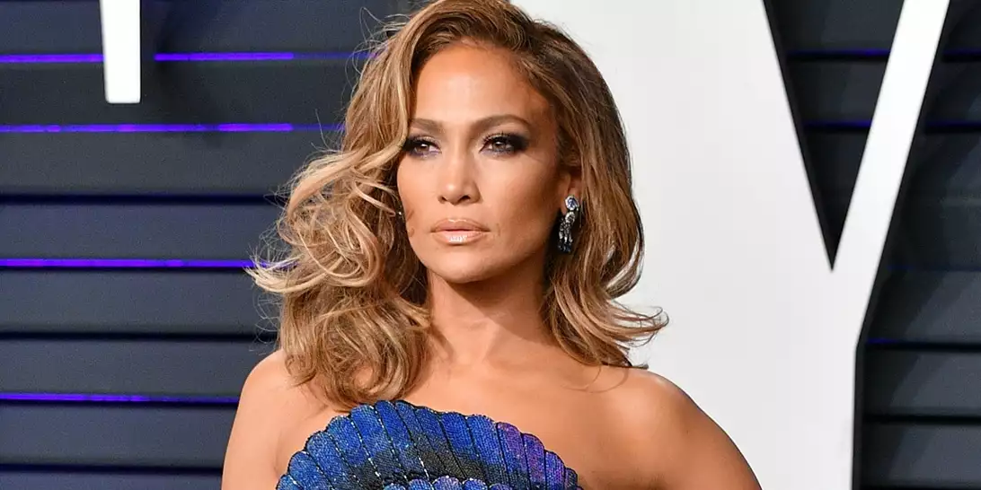 Τα χρώματα μαλλιών και οι τεχνικές που κρύβουν χρόνια