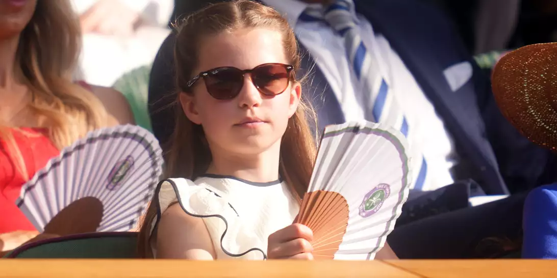 Η πριγκίπισσα Charlotte έσπασε μία από τις αγαπημένες βασιλικές παραδόσεις της Ελισάβετ στην τελευταία δημόσια εμφάνισή της