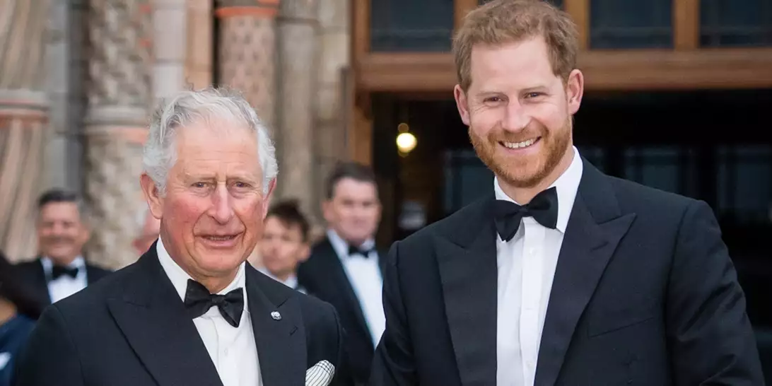 Πρίγκιπας Harry | Το σημαντικό δώρο που πρόσφερε στον βασιλιά Κάρολο στη συνάντησή τους