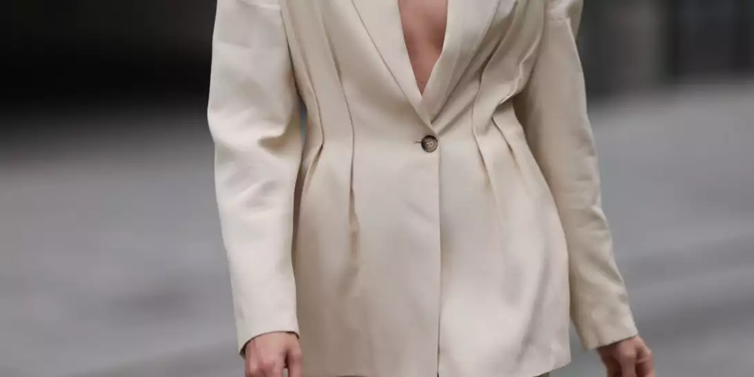 7 τρόποι για να λεπτύνετε τη μέση σας μετά τα 50