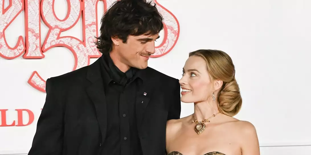 Jacob Elordi | Το απίστευτο τρικ που ακολουθεί για να κρύβει το ασυνήθιστο ύψος του στο κόκκινο χαλί