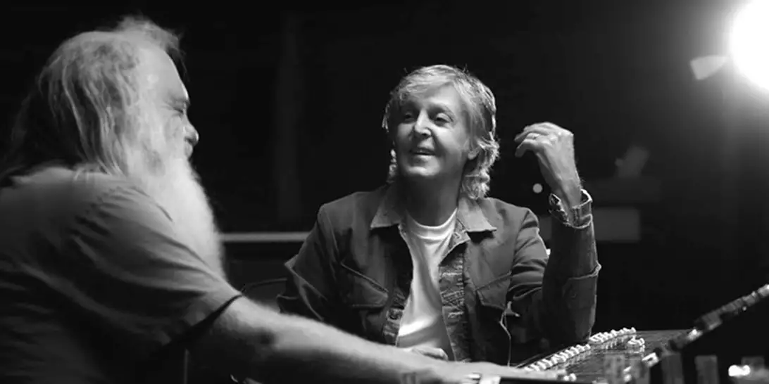 Ο Sir Paul McCartney έγινε ο πρώτος δισεκατομμυριούχος μουσικός στο Ηνωμένο Βασίλειο