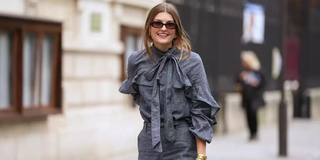 Το πουκάμισο στο διαχρονικό μοτίβο που θα προσφέρει θηλυκή πινελιά στις εμφανίσεις σας