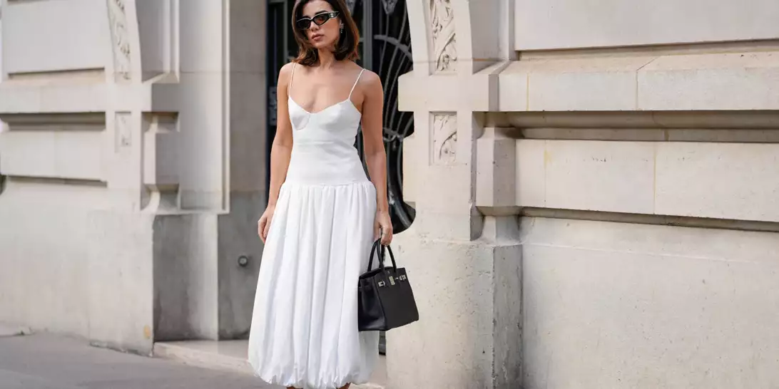 Ποια κομμάτια πρέπει να βάλετε στη Summer Capsule Wardrobe του 2025