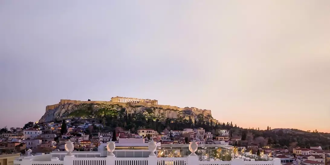 Το THE DOLLI ανακηρύχθηκε το "ομορφότερο ξενοδοχείο στον κόσμο" στα βραβεία Prix Versailles