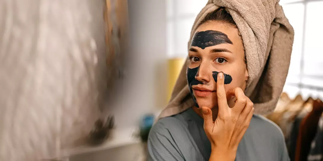 5 πολυτελείς μάσκες προσώπου με άργιλο για καθαρή και φρέσκια επιδερμίδα