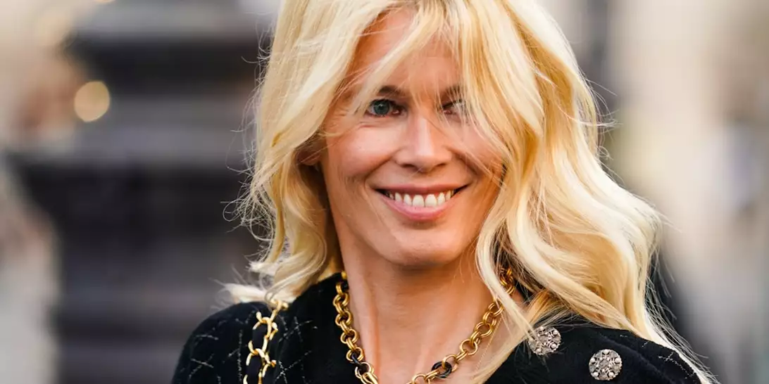 Γίνεται και από το κρεβάτι! Η άσκηση που εξαφανίζει το λίπος στην κοιλιά μετά τα 50