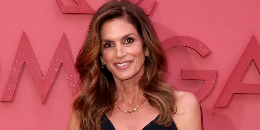 Το μυστικό της Cindy Crawford για ένα πιο ξεκούραστο και νεανικό βλέμμα