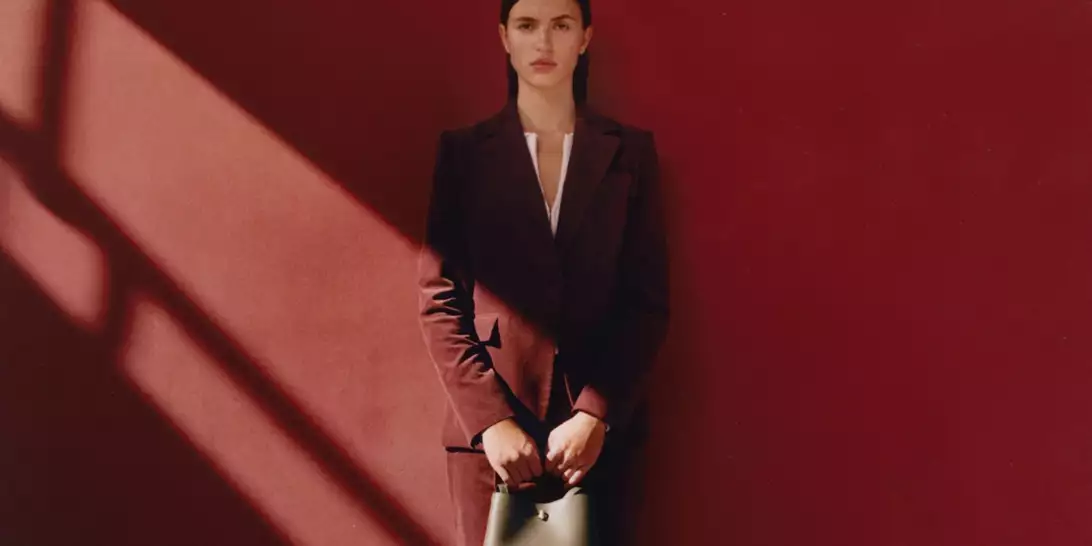 Η Mango ορίζει το office style της σεζόν με chic και άνετα κομμάτια