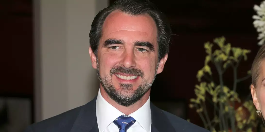 Τι ακριβώς κάνει ο Νικόλαος Ντε Γκρες στο Λονδίνο | Η κοινή αγάπη με τη Χρυσή Βαρδινογιάννη και η στήριξη από τη Nina Flohr και τον Φίλιππο