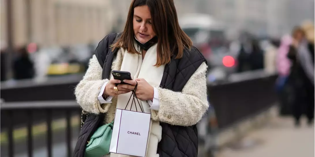 Η εξέλιξη του luxury e-commerce & οι στρατηγικές επιτυχίας για το 2025