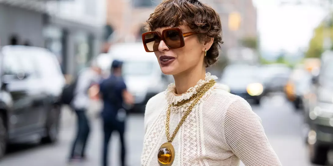 Τρία ολέθρια λάθη στην εφαρμογή του foundation που σας κάνουν να δείχνετε μεγαλύτερη