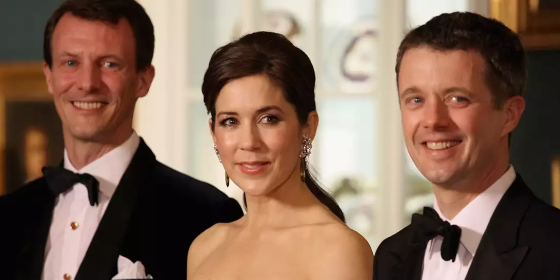 Βσσίλισσα Mary | Ποζάρει στα γενέθλιά της στο Παλάτι της Δανίας