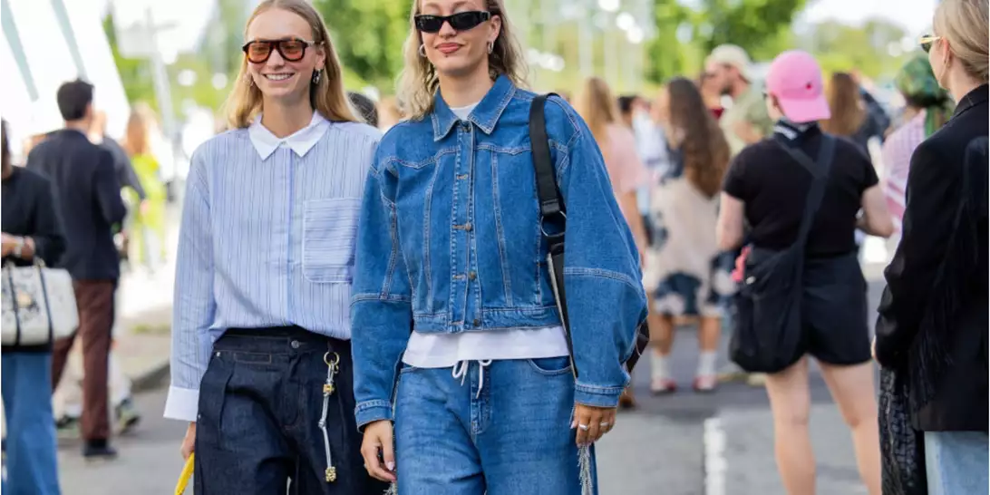 Πώς θα φορέσετε ένα denim jacket αυτή την εποχή