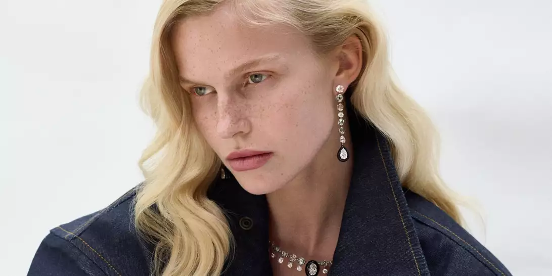 Πώς θα αναβαθμίσετε τα φθινοπωρινά looks σας με denim