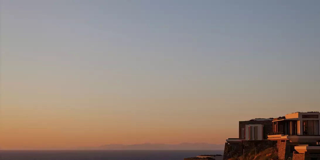 One&Only Kéa Island X Ancient Greek Sandals | Mια συλλεκτική συνεργασία εμπνευσμένη από το ελληνικό καλοκαίρι