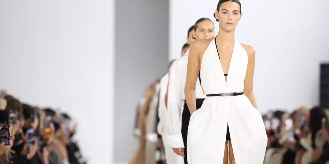 Η μαγική γεωμετρία της Max Mara SS'25