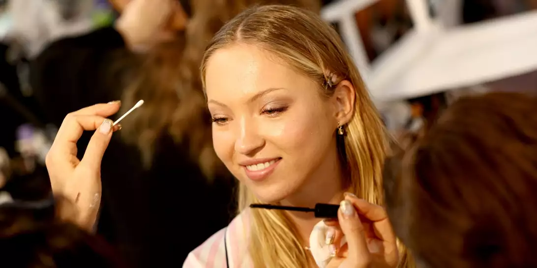 Γιατί η υγρή σκιά είναι ο απόλυτος game changer στο μακιγιάζ σας και πέντε προτάσεις της beauty editor