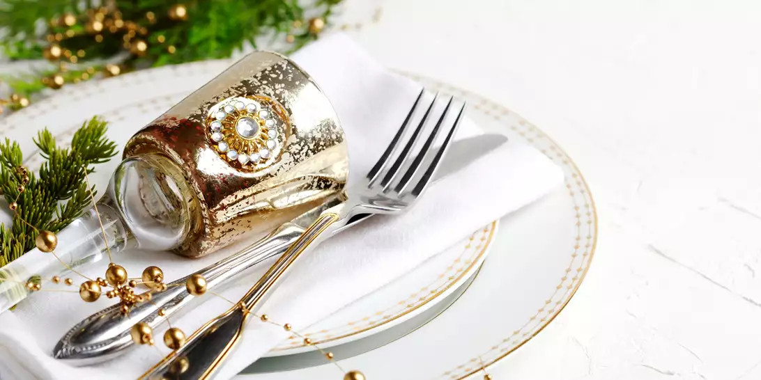 Eat Chic | Ρεβεγιόν Χριστουγέννων σε 10 εστιατόρια και ξενοδοχεία της Αθήνας