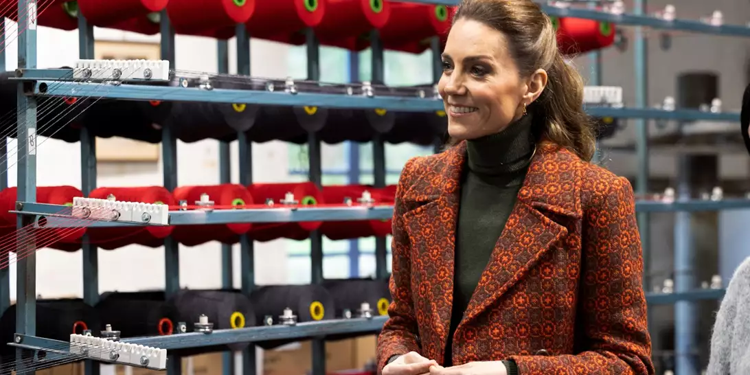 Kate Middleton | Με εντυπωσιακό vintage παλτό σε δημόσια εμφάνισή της