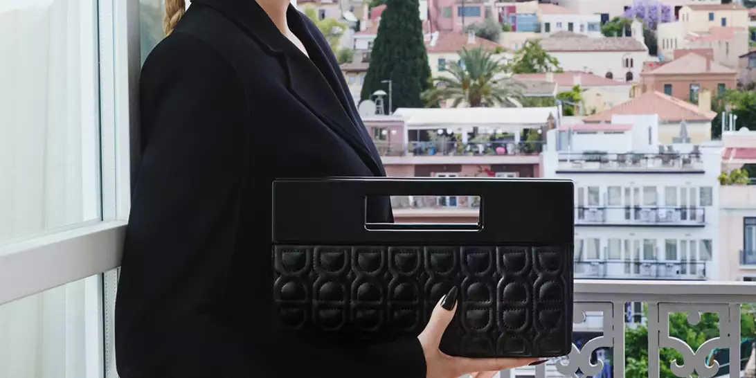 THE DOLLI Bag | Η νέα συλλεκτική δημιουργία της Marina Raphael και του THE DOLLI