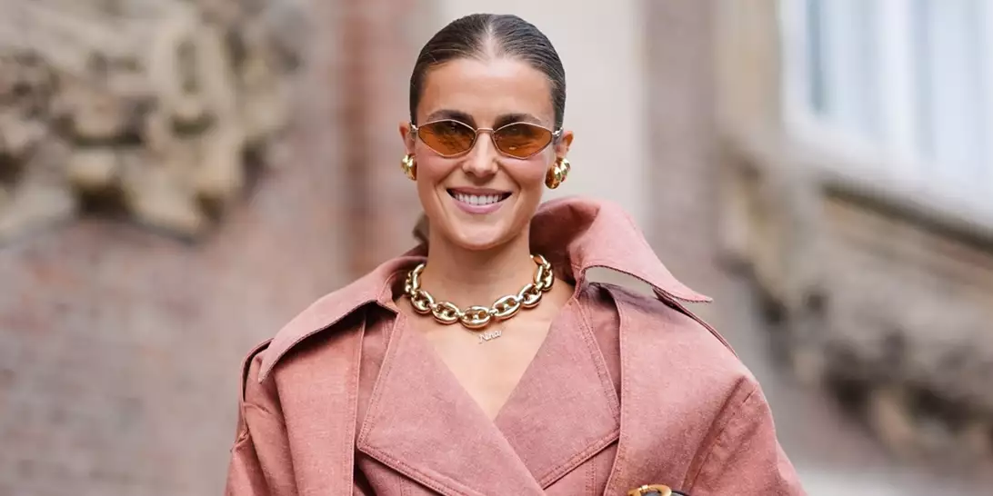 Τα ωραιότερα πολυτελή αρώματα πούδρας που θα κάνουν τους πάντες να γυρνούν στο πέρασμά σας