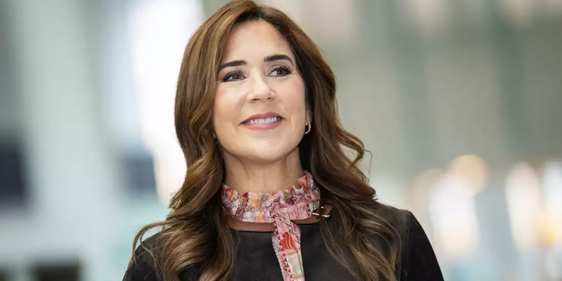 Βασίλισσα Mary της Δανίας | Η υφή του jacket της είναι αυτή που θα φορεθεί περισσότερο αυτό το φθινόπωρο