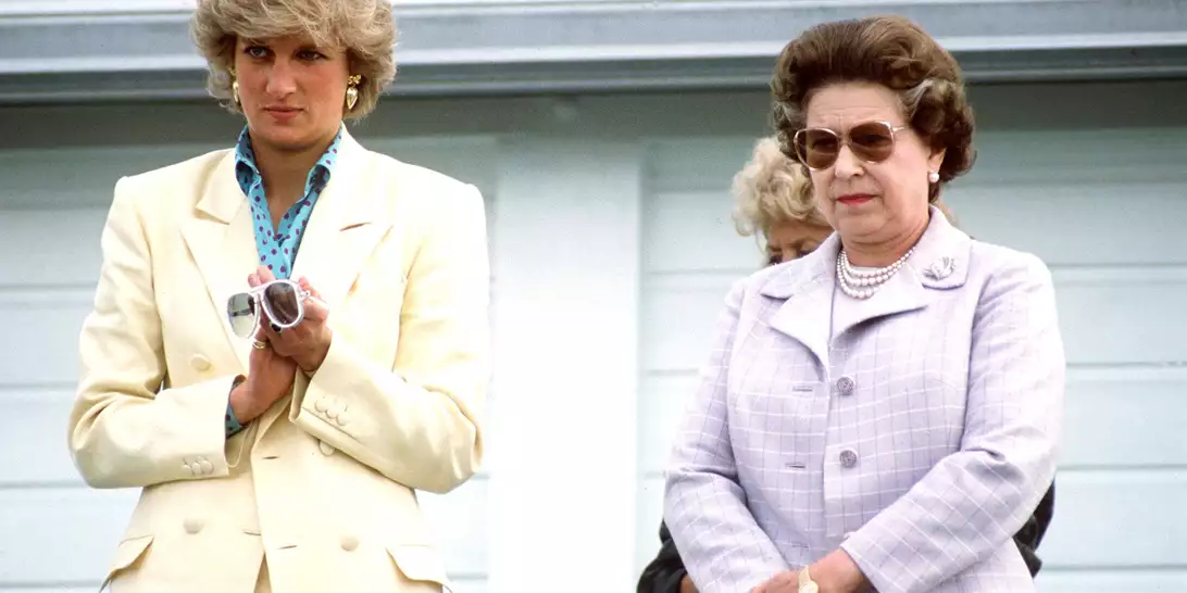 Όταν η πριγκίπισσα Diana προέβλεψε τον τρόπο που έφυγε τελικά από τη ζωή στη βασίλισσα Ελισάβετ