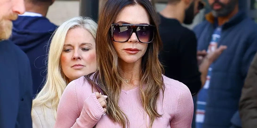 Victoria Beckham | Γιατί έλειπε η Nicola Peltz από τo μεγαλειώδες fashion show της στο Παρίσι;