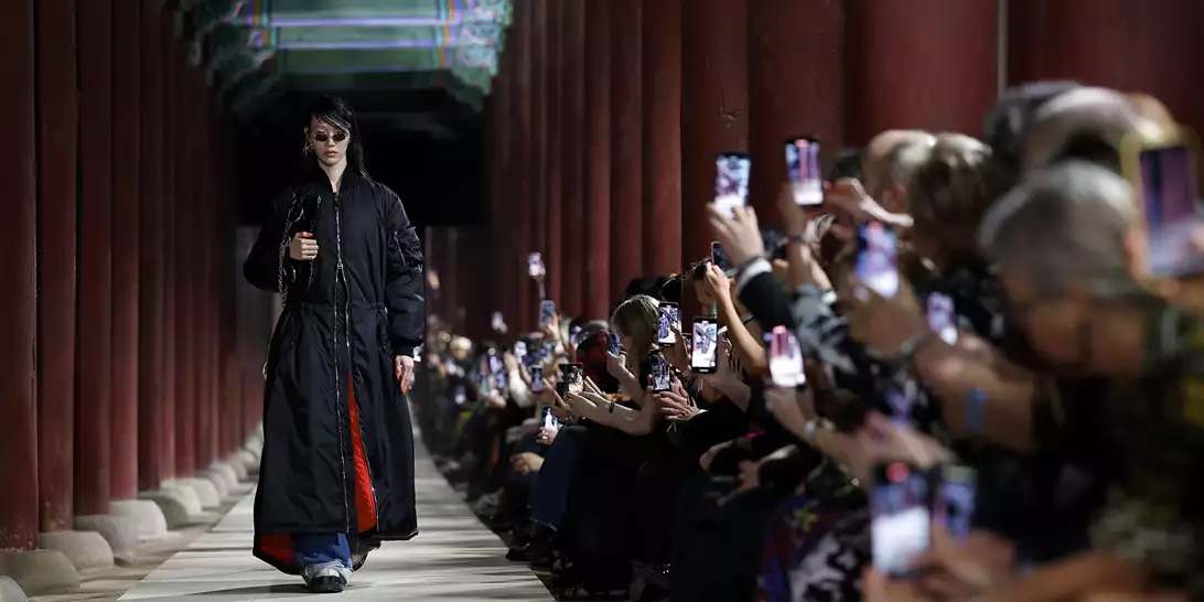 O Gucci ταξιδεύει στο Λονδίνο για την Cruise συλλογή του