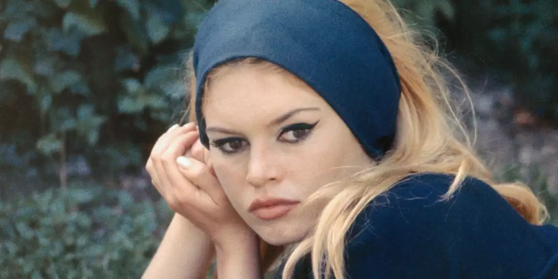 H απίστευτη ομοιότητα της δισέγγονης της Brigitte Bardot με την iconic Γαλλίδα ηθοποιό