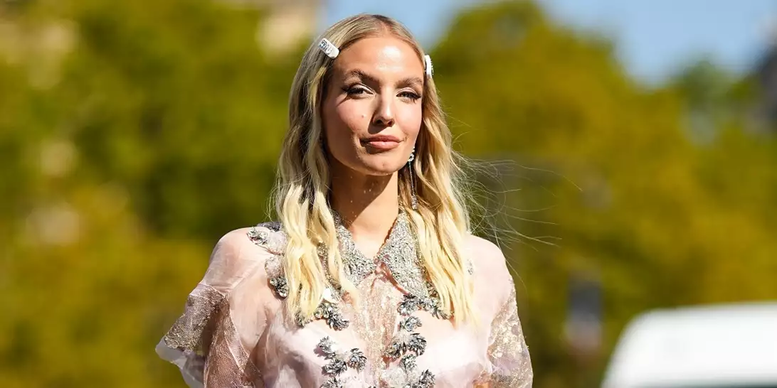 Οι 5 καλύτερες ενυδατικές κρέμες με χρώμα για ανάλαφρη κάλυψη και λάμψη