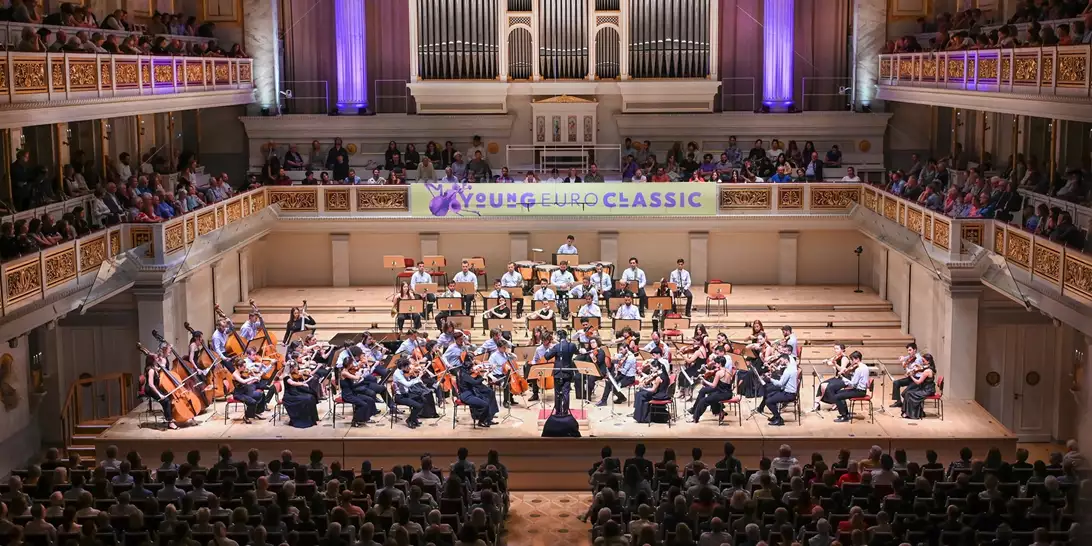 Το Μέγαρο Μουσικής Αθηνών μάς προσκαλεί σε ένα μαγικό ρεβεγιόν με παριζιάνικο αέρα