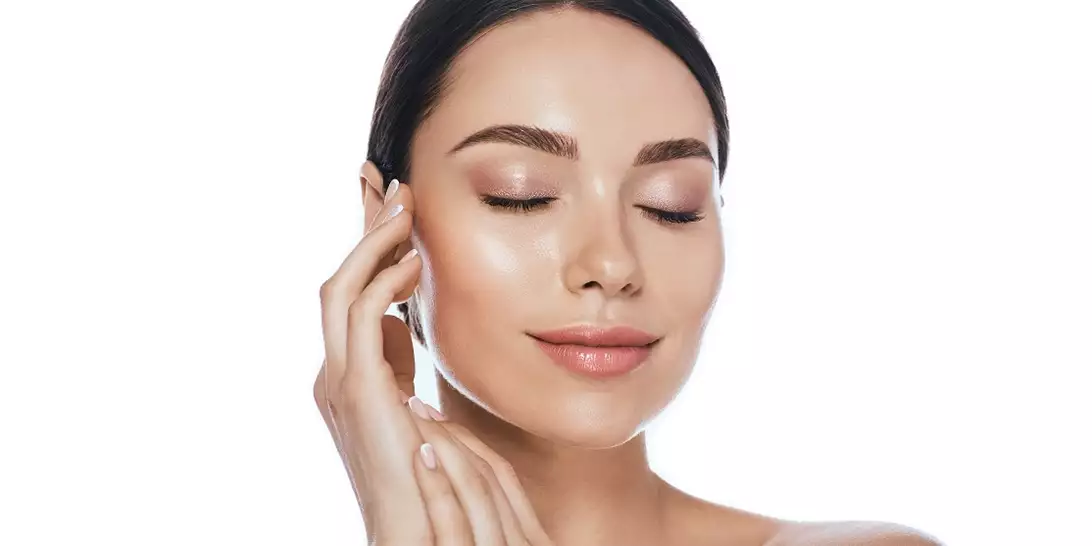 Ολική αντιγήρανση | 8 κρέμες προσώπου που δρουν κατά όλων των σημαδιών γήρανσης