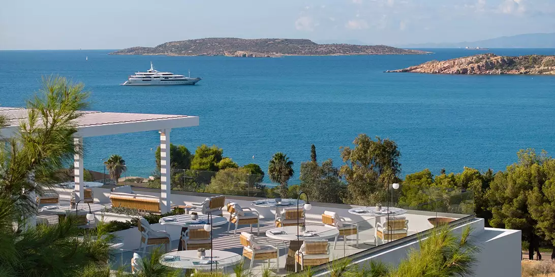 City Escape στην Αθηναϊκή Ριβιέρα και το THE ROC CLUB, το resort που ανάγει την πολυτέλεια σε tailor made εμπειρία