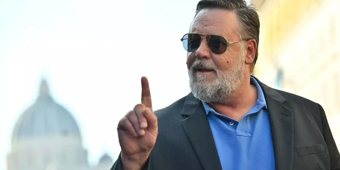 Russell Crowe | Η διασκεδαστική ιστορία που τον συνδέει με τον Michael Jackson