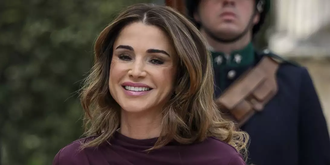 Ράνια της Ιορδανίας | Μείγμα ιαπωνικού στυλ και γαλλικής κομψότητας, η νέα γιορτινή της εμφάνιση