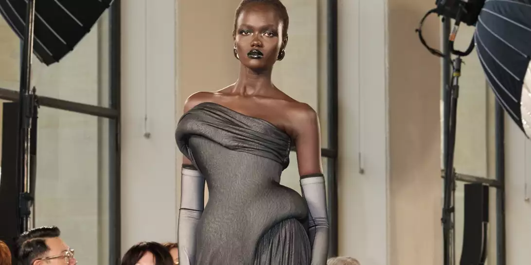 Η Εβδομάδα Μόδας Υψηλής Ραπτικής στο Παρίσι ξεκίνησε δυναμικά με Schiaparelli και Iris Van Herpen