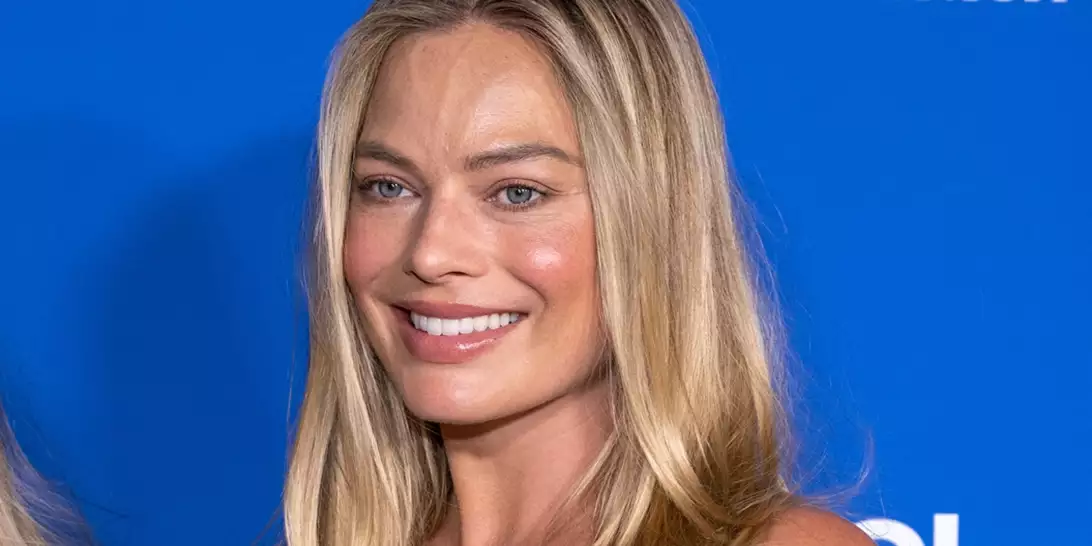Margot Robbie | Η πρώτη red carpet εμφάνιση σε προχωρημένη εγκυμοσύνη