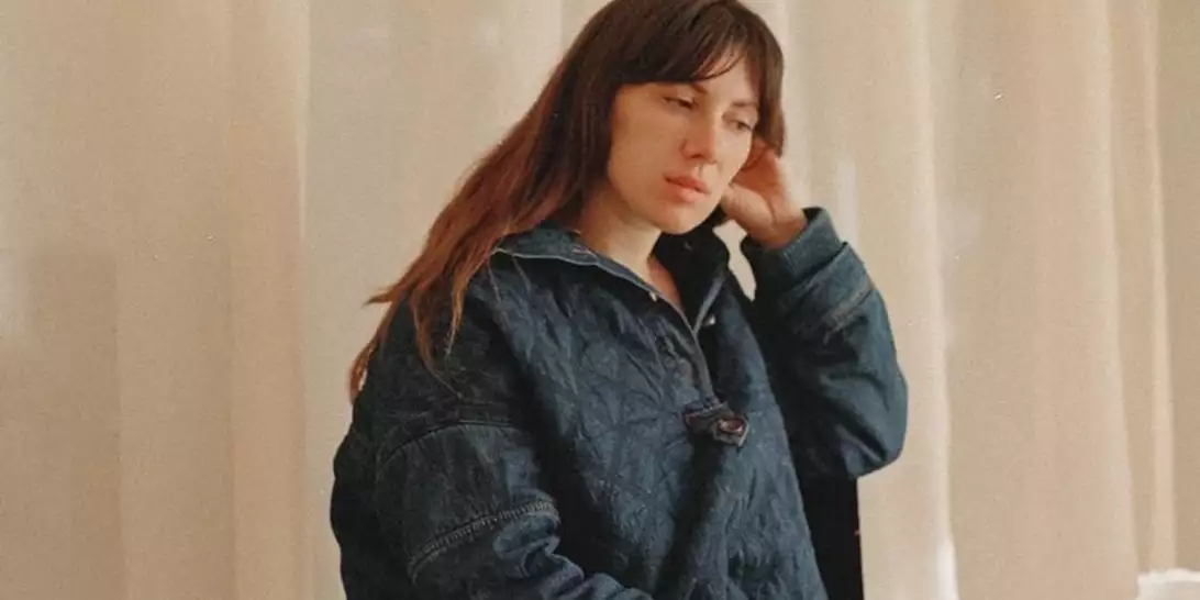 Για την εικαστικό Alexandria Coe, η τέχνη είναι μία διέξοδος από τον ψηφιακό κόσμο