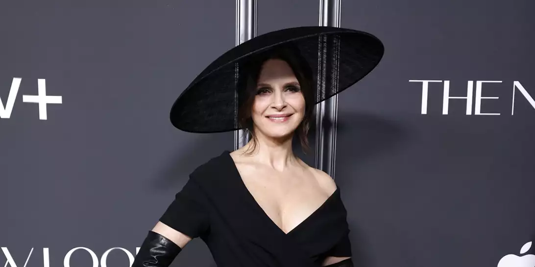 Juliette Binoche: "Δεν είμαι η Coco Chanel και δεν κρίνω την ηθική της"