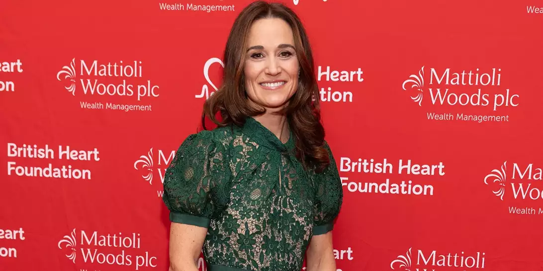 Pippa Middleton | Με πράσινο δαντελένιο φόρεμα σε τελετή βραβείων στο Λονδίνο