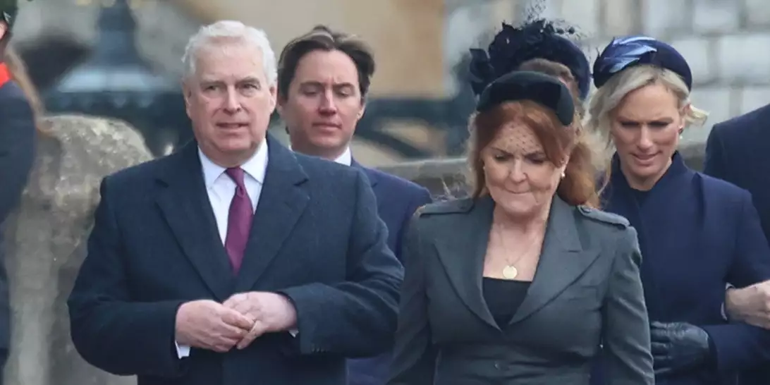 Πρίγκιπας Andrew | Η παρουσία του στο συμβολικό μνημόσυνο του τέως βασιλιά Κωνσταντίνου προκάλεσε δυσαρέσκεια