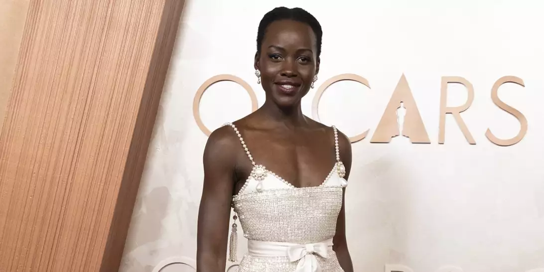 Η Lupita Nyong'o αποκαλύπτει την άγνωστη μάχη που έδωσε με την υγεία της