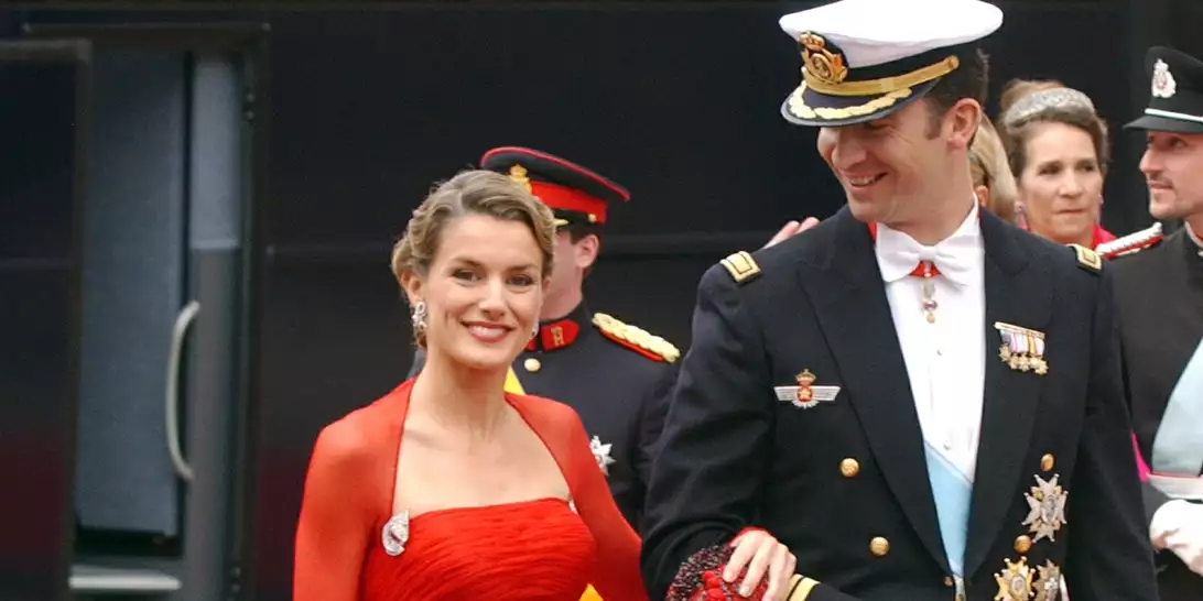 Βασίλισσα Letizia | Το iconic φόρεμα που επέλεξε στον γάμο του Frederik και της Mary