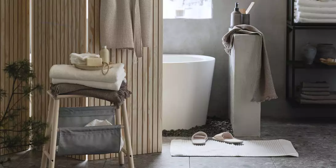 Summer Time | Πώς θα ανανεώσετε έξυπνα και εύκολα τα λευκά είδη στο μπάνιο σας